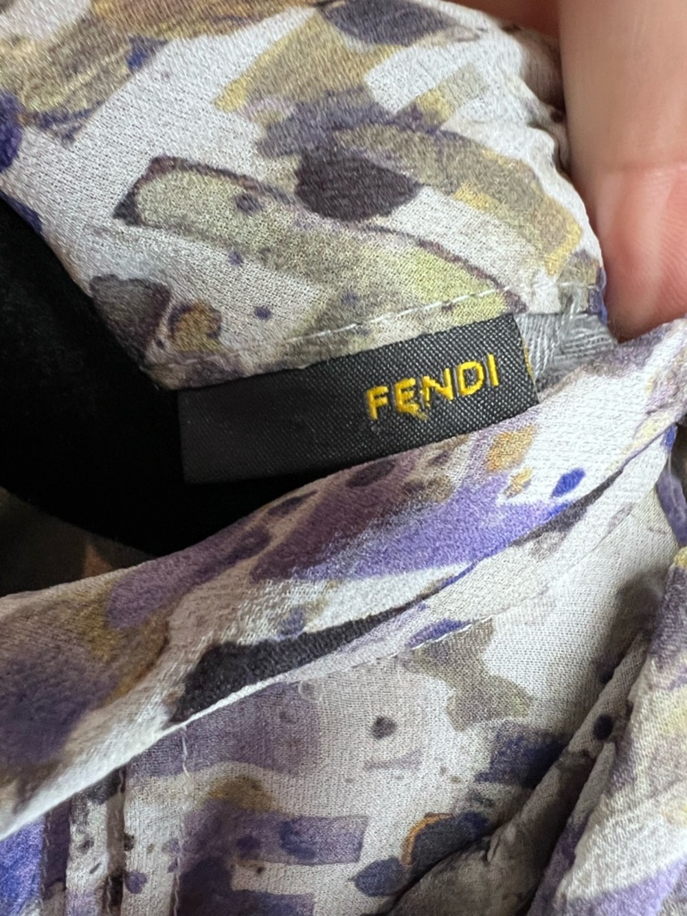 VINTAGE AUTHENTIC FENDI Watercolor Silk Abstract Blouse, XS - Picture 16 of 16